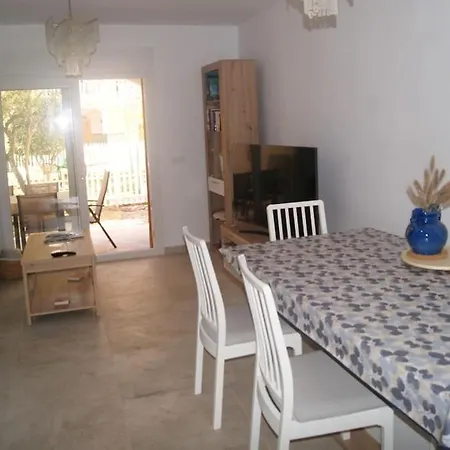 Hébergement de vacances Superbe Maison, Bord De Avec Piscine Commune. El Campello